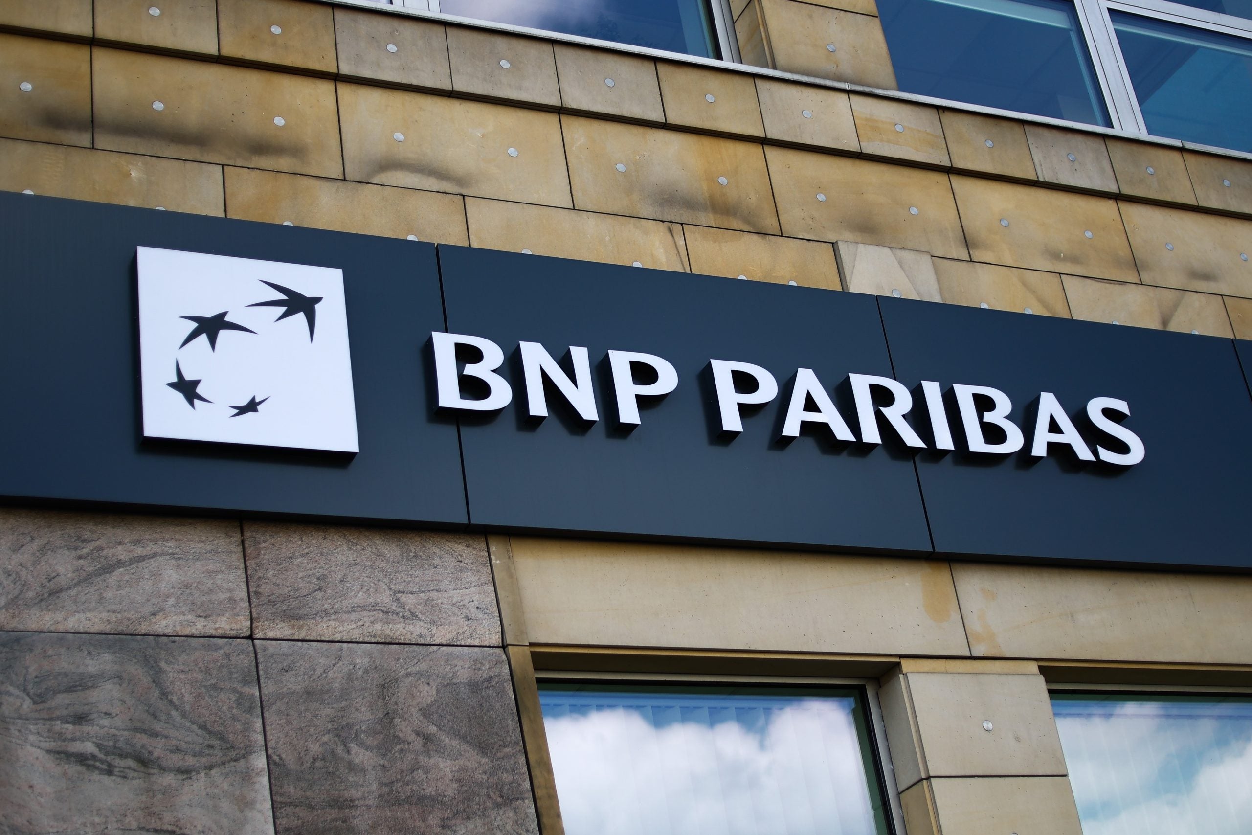 BNP Paribas to stop funding new gas projects as litigation risk mounts