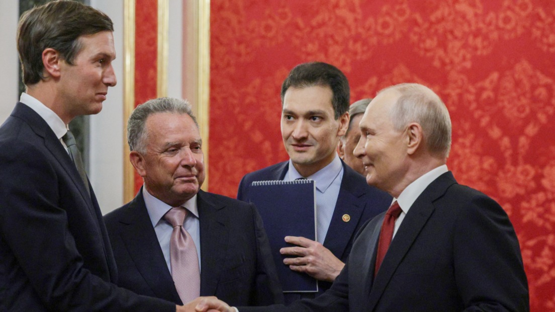 Putin shakes the hand of Kushner while Witkoff looks